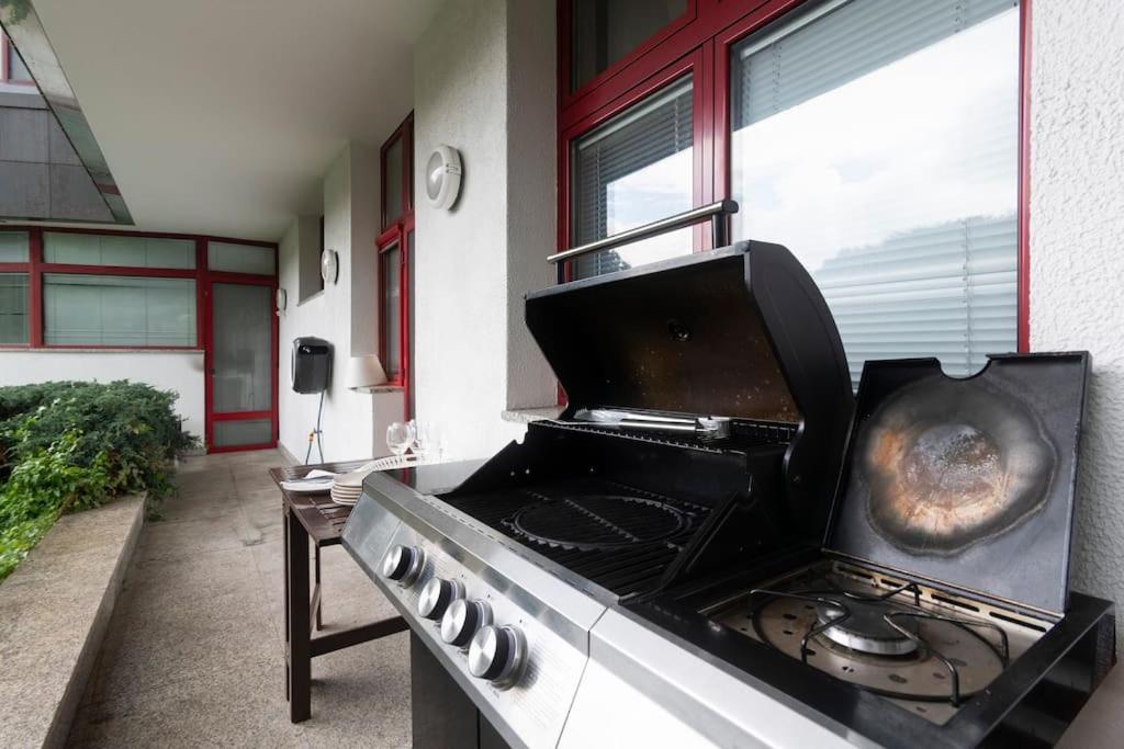 Unique With Private Pool, Cinema, Apartmán *